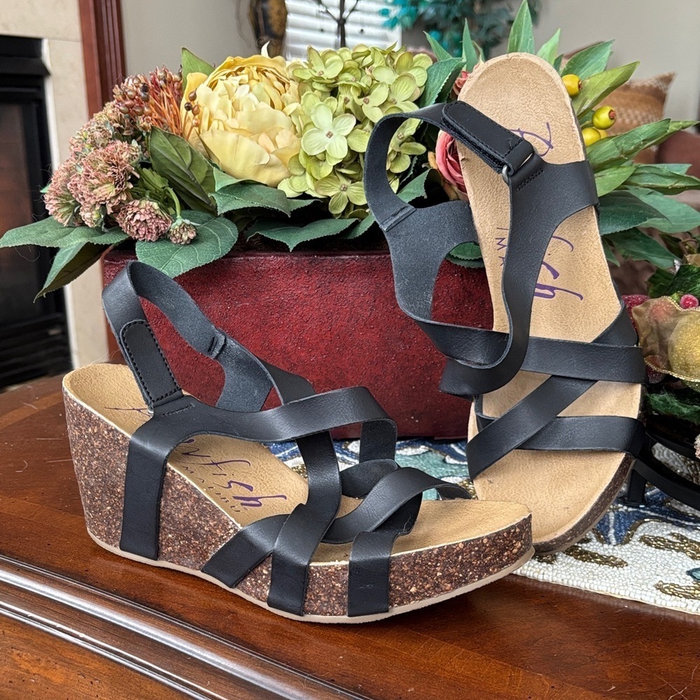 Brand New Blowfish Malibu Black Multi Strap Cork Platform Wedge Sandals